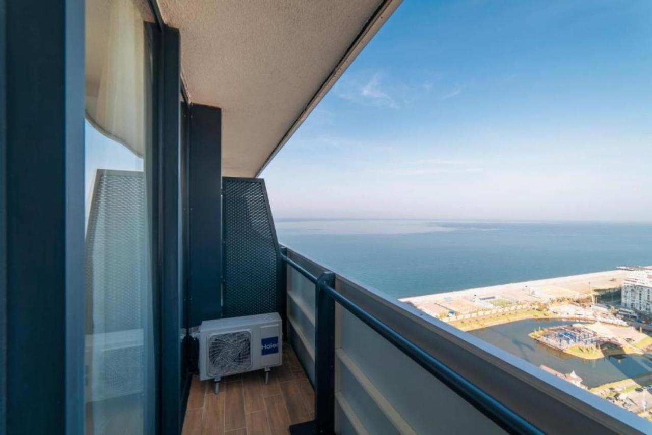 Panoramic Sea And City View Aparthotel In Orbi City Batumi Eksteriør billede