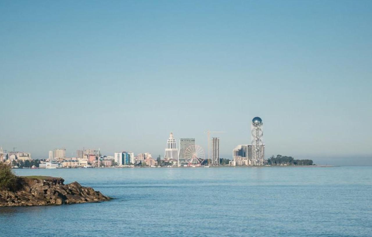 Panoramic Sea And City View Aparthotel In Orbi City Batumi Eksteriør billede