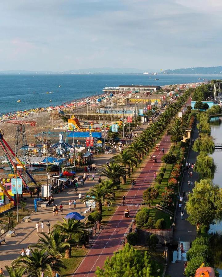 Panoramic Sea And City View Aparthotel In Orbi City Batumi Eksteriør billede